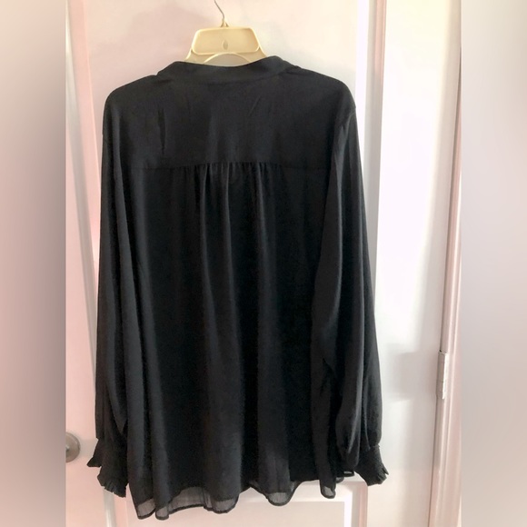 Torrid sz 4 Black Chiffon Bow Front Button-Up Blouse - Picture 7 of 10